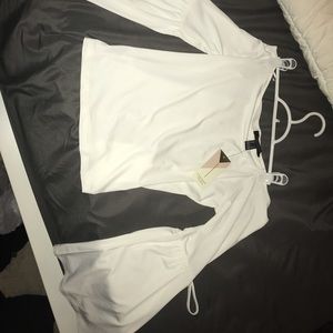 Off the shoulder cute long sleeve